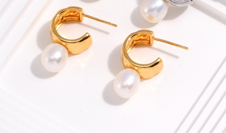 Sterling silver pearl earrings